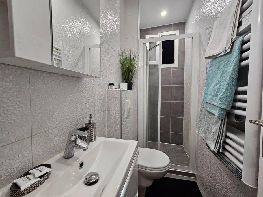 Appartement Proche Metro Paris Пантен Экстерьер фото