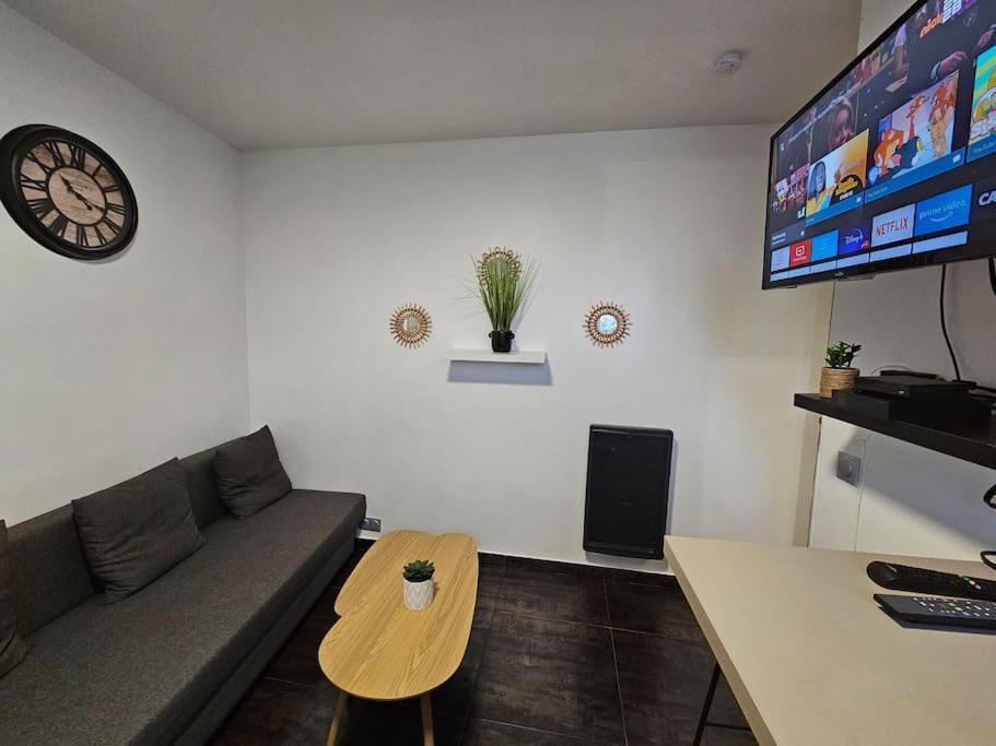 Appartement Proche Metro Paris Пантен Экстерьер фото